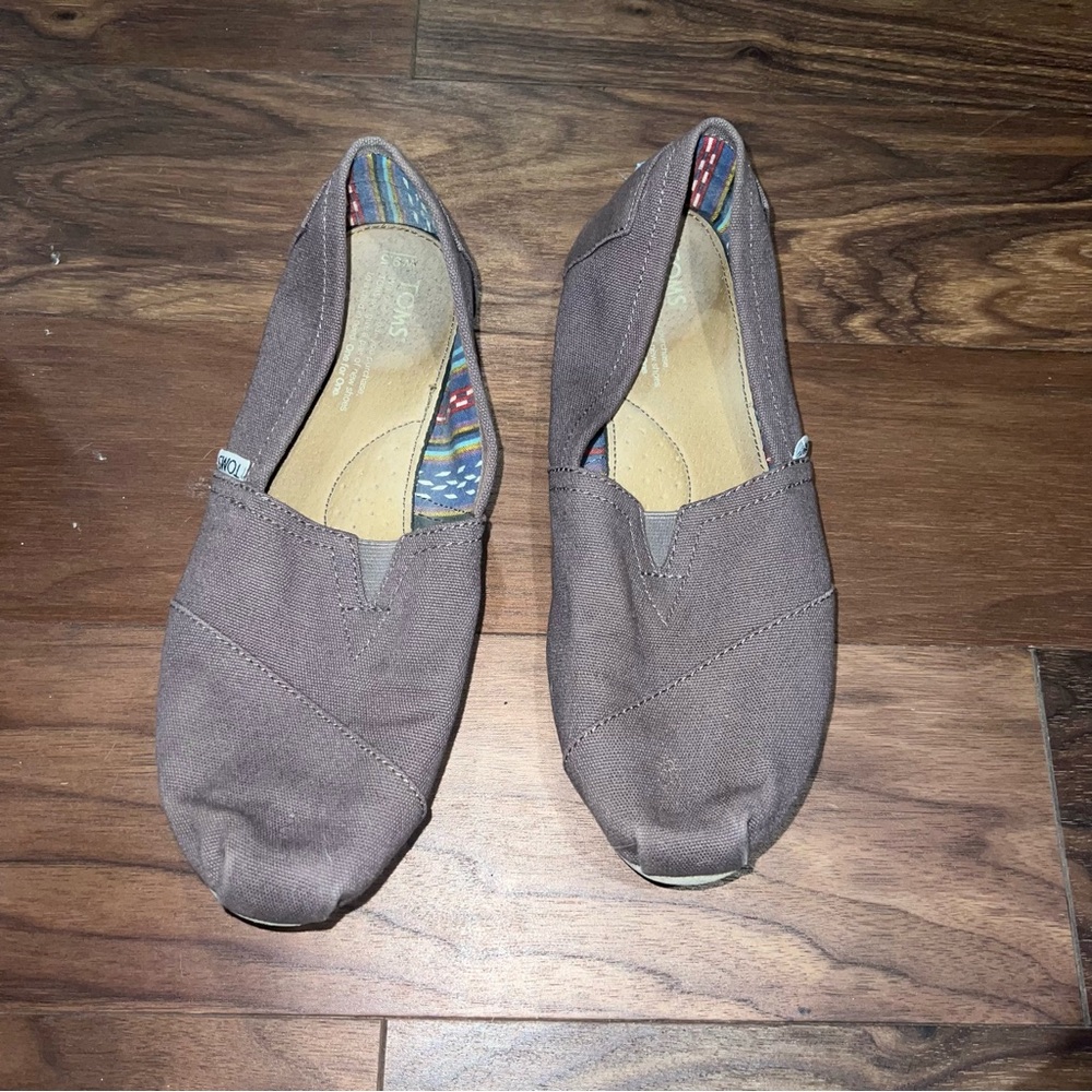 Gray Toms - women’s 9.5